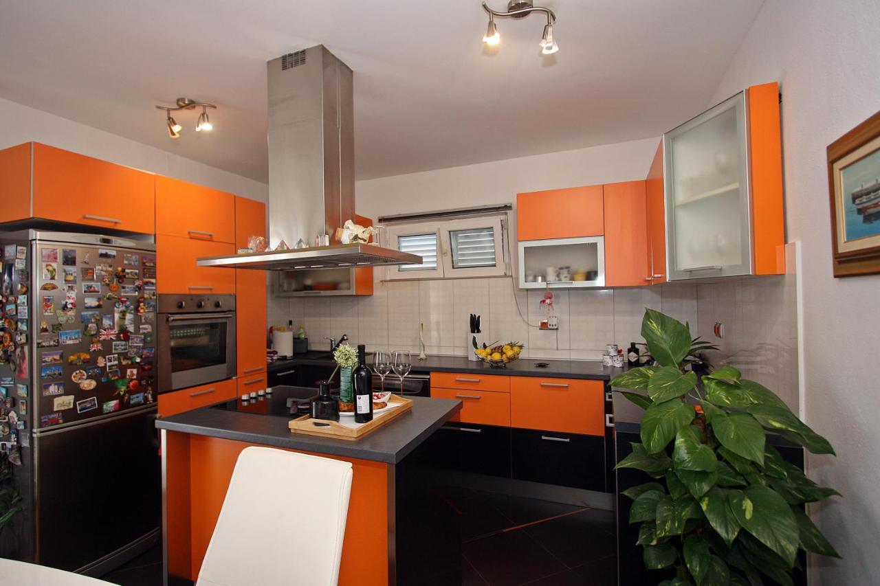 Apartment Petra Supetar Exterior photo