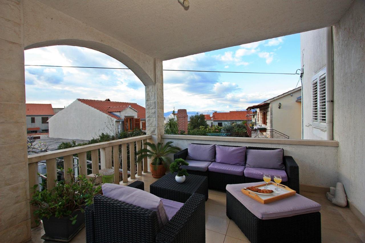 Apartment Petra Supetar Exterior photo